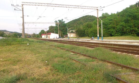 Verhnosadova railway station