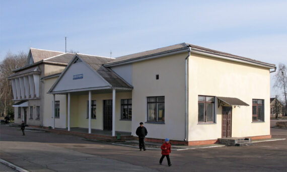 Залізнична станція Білокоровичи