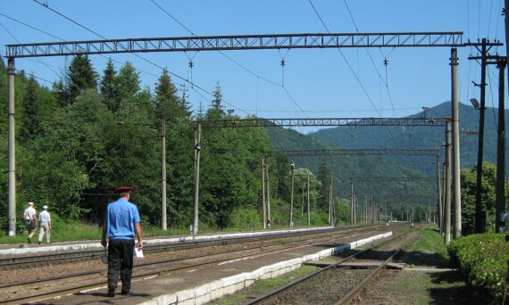 Залізнична станція Гребенів