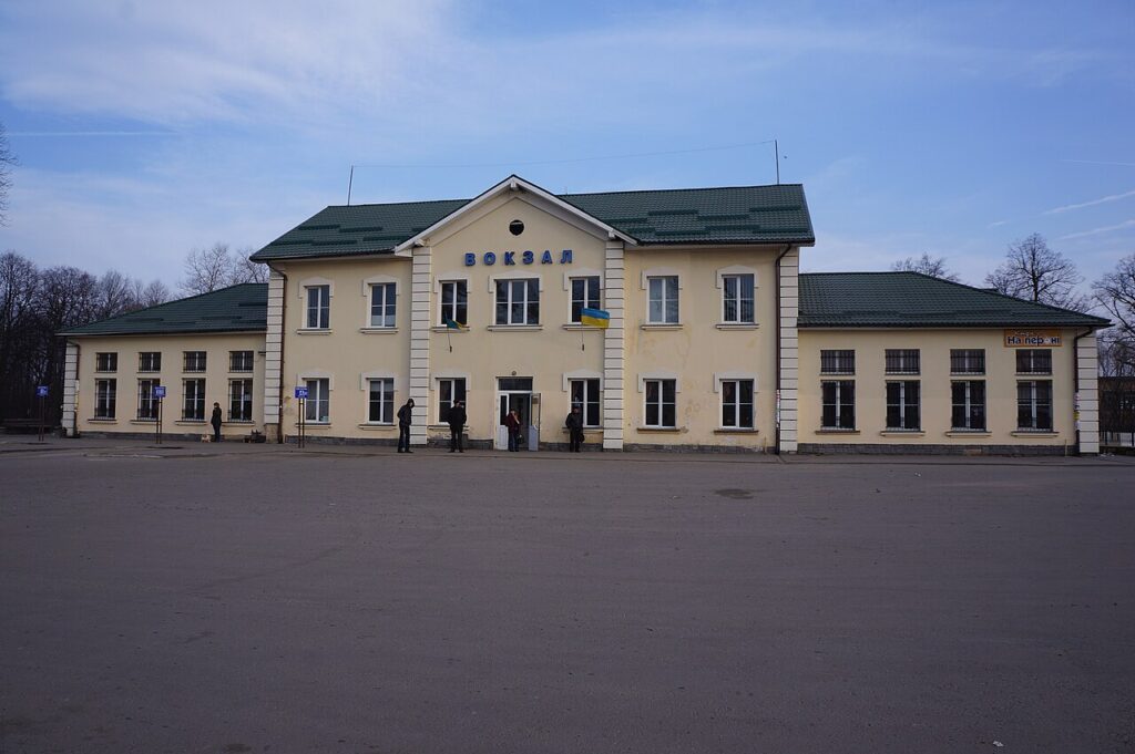 Железнодорожная станция Долина